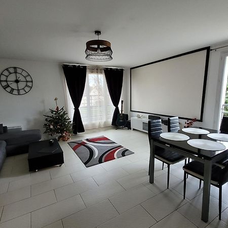 Duplex Proche Disney Avec Ecran Cinema Шеси Экстерьер фото