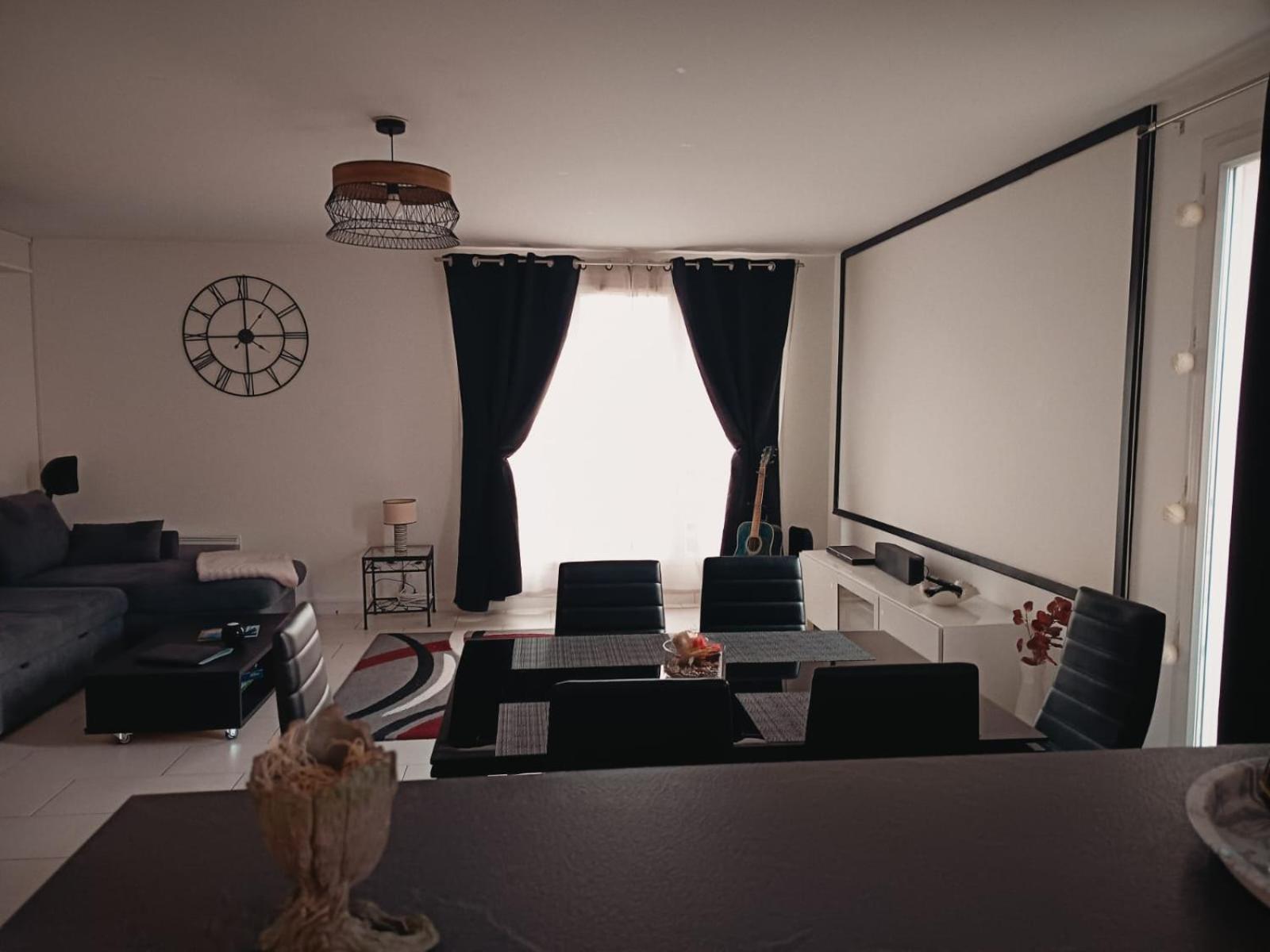 Duplex Proche Disney Avec Ecran Cinema Шеси Экстерьер фото